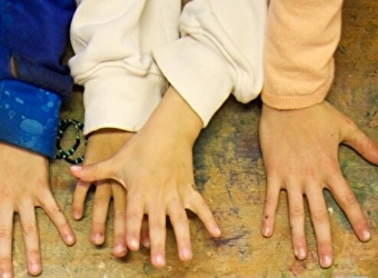  Atelier enfant-parent 'Mains magiques, l'atelier des 6-11 ans' - SAINT-BRISSON