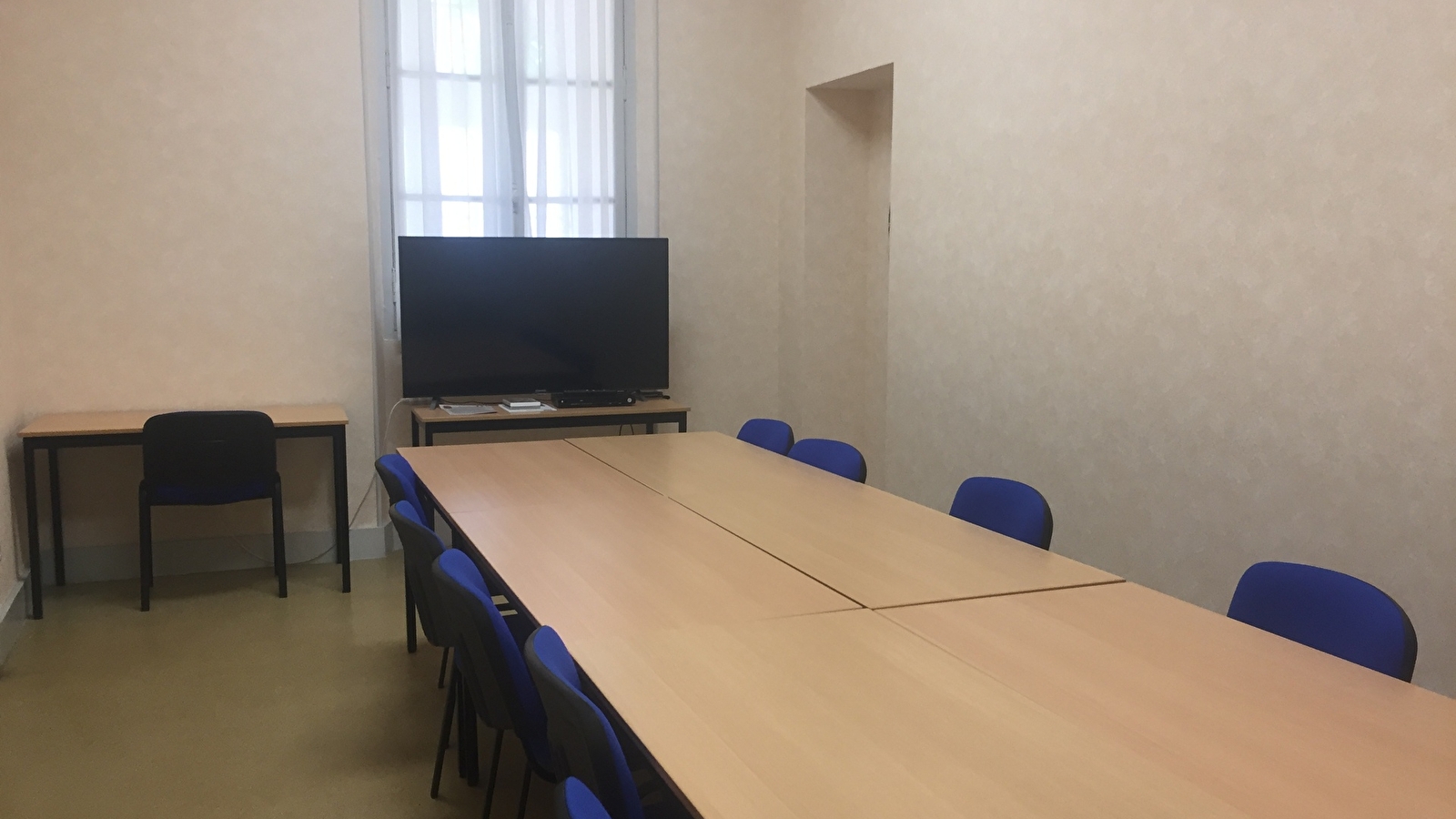 Sanctuaire de Bernadette - Salon vitré 1