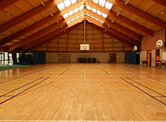 Salle communale de la mairie de Moulins-Engilbert   - MOULINS-ENGILBERT