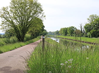  Entre Loire et Canal à Luthenay-Uxeloup - LUTHENAY-UXELOUP