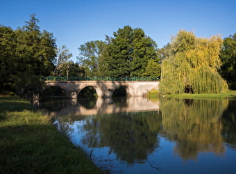 Le Site de Fleury - BICHES