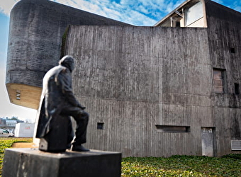 Eglise Sainte Bernadette du Banlay - NEVERS