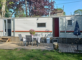 Bungalow en bois du Camping de l'Etang du Goulot - LORMES