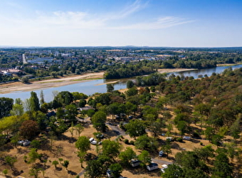 Camping de l'île - BANNAY